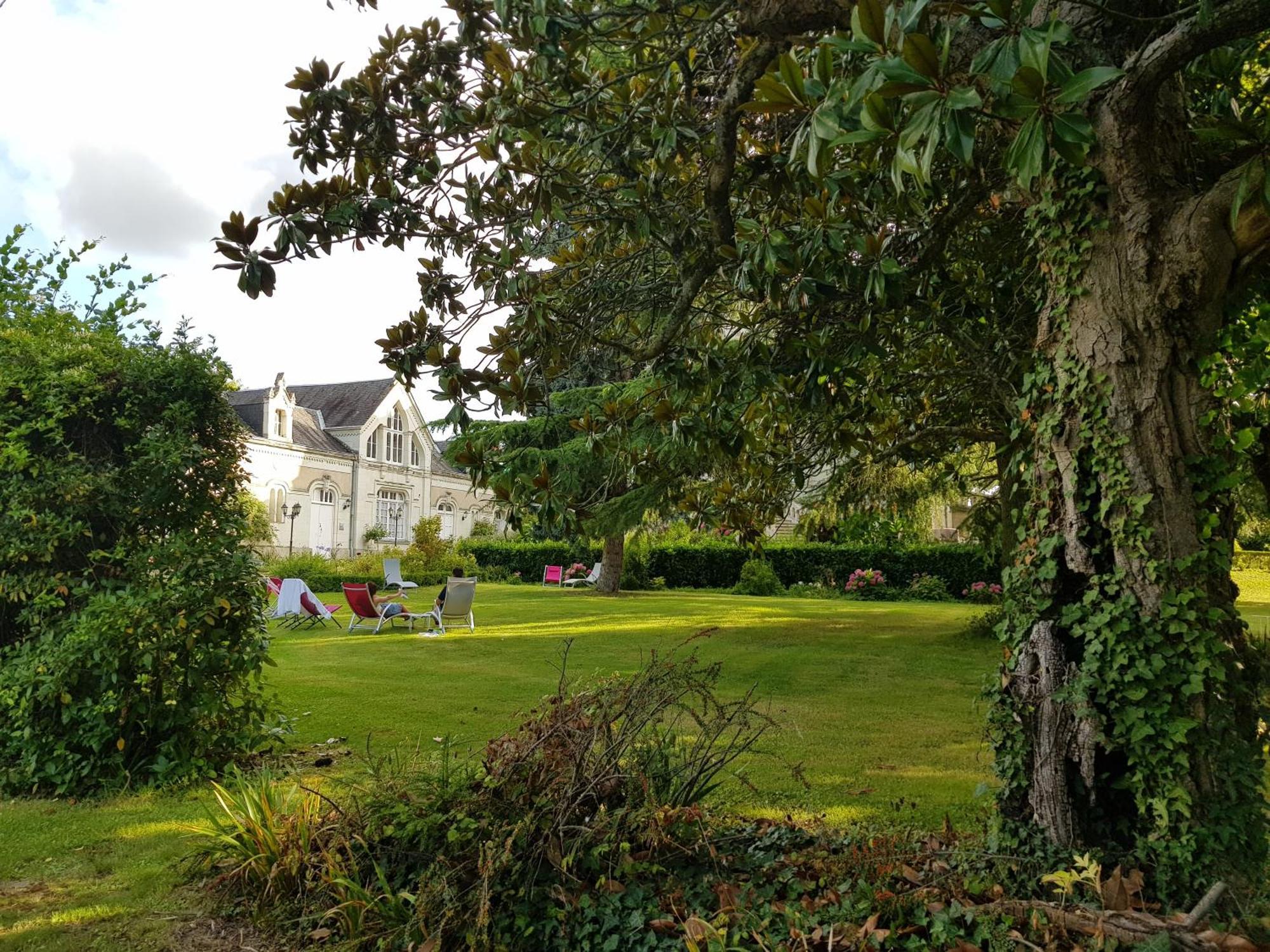 Domaine De L'Oie Rouge Acomodação com café da manhã Les Rosiers Exterior foto